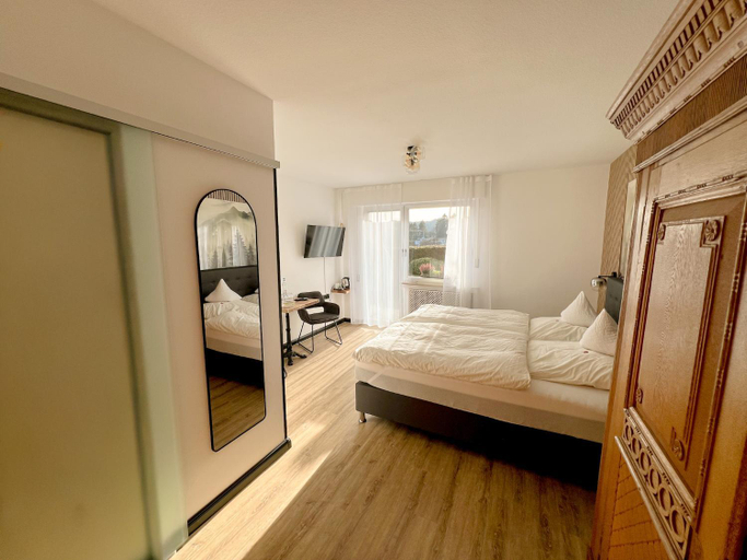 Bedroom 3, Hotel Pension Haus Berghof, Euskirchen