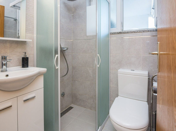 Bathroom, Apartment on Vir Island Near Sandy Beaches, Vir