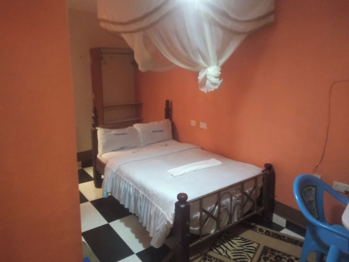 Room 2, Prestige Guest House Karatina, Mathira
