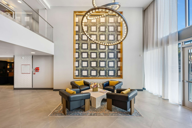 Exterior 5, Luxury 3BR Hollywood Sign View by Oneluxstay, Los Angeles