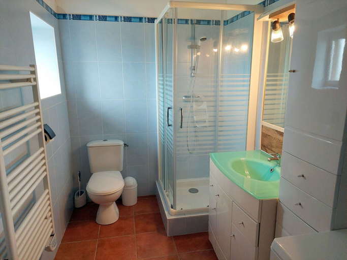 Bathroom 4, Semi-detached house near the sea, Cleder, Finistère