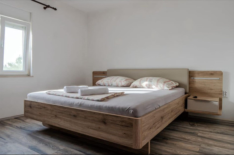 Others 5, Villa in Vrsi With Pool Near Sandy Beach, Nin