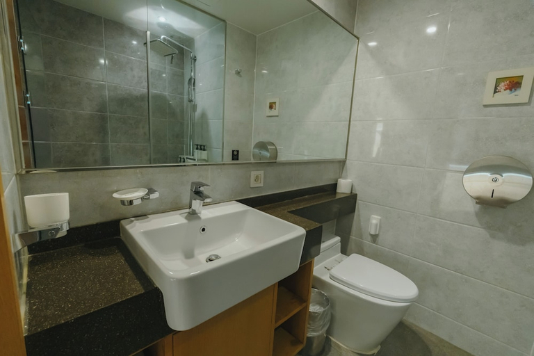 Bathroom 2, Jongno Lumia Tourist Hotel, Jongno