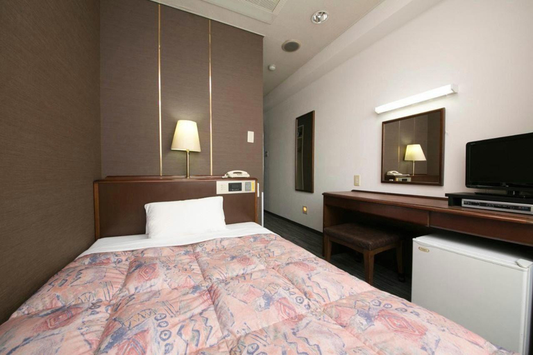 Bedroom 2, Nawa Plaza Hotel, Tōkai