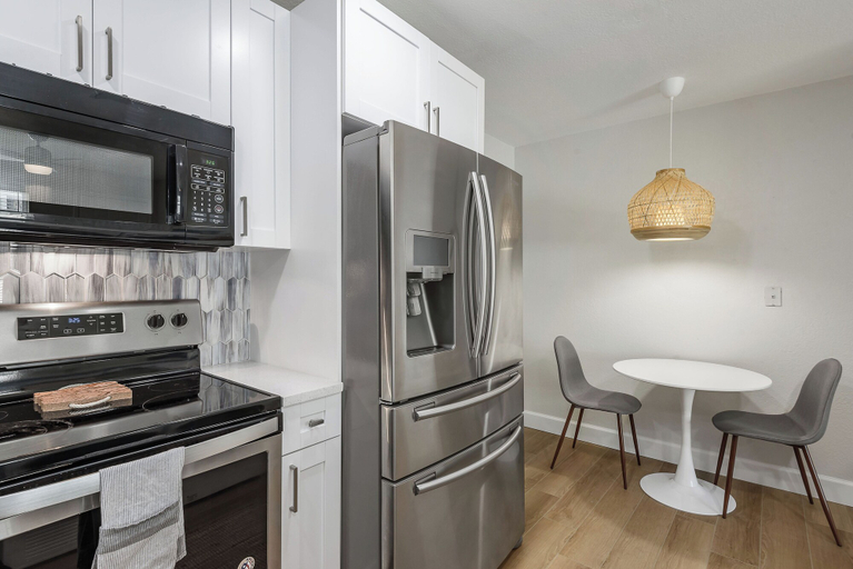 Interior 3, Updated Waterfront Condo in Apollo Beach 1572, Hillsborough