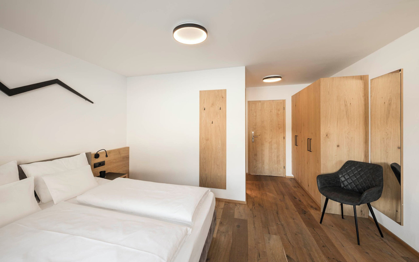 Bedroom 4, Hotel Lahnerhof, Bolzano