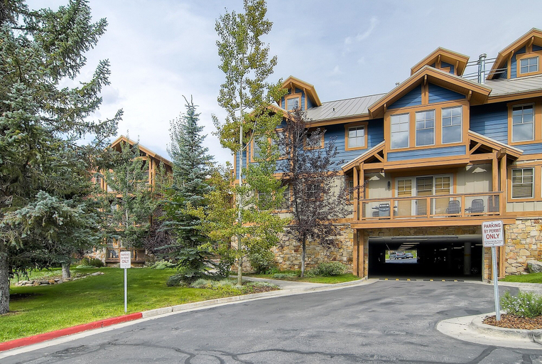 Exterior 4, Town Pointe A105 3 Bedroom Condo, Summit