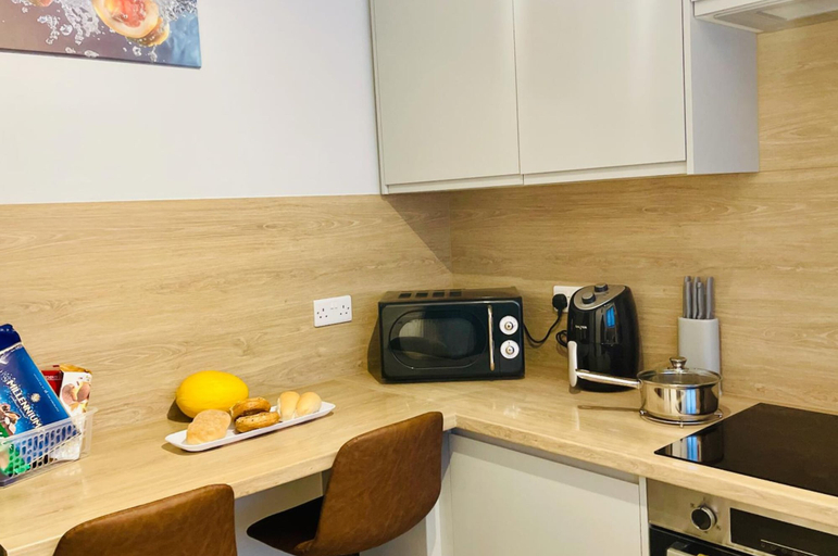 Private kitchen 3, Corby- Split Level Apartment With 3 Bedrooms, Northamptonshire