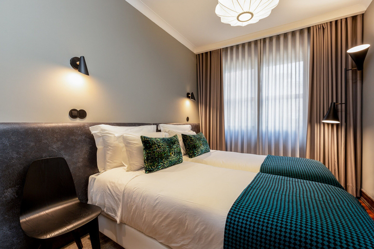 Room 3, Large Family Home in Central Porto, Porto