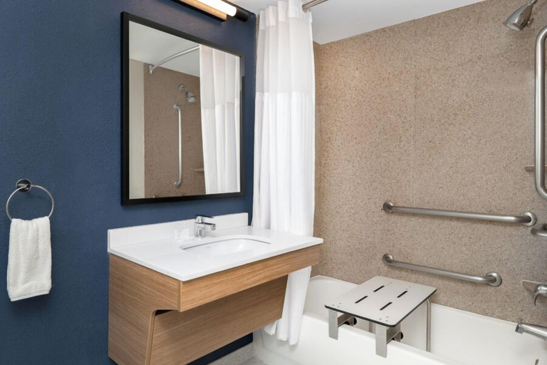 Bathroom 3, Spark by Hilton Murfreesboro, Rutherford