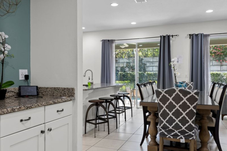 Interior 3, 320-6-pc-pet Friendly 6 Bedroom Home With Game Room, Osceola