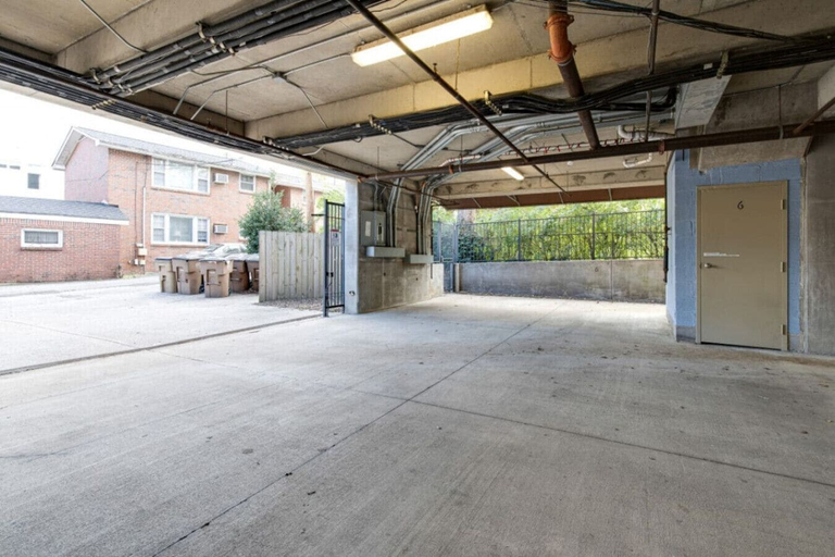 Interior 4, Bring Friends - Nashville Extra Large Rental Condo, Davidson