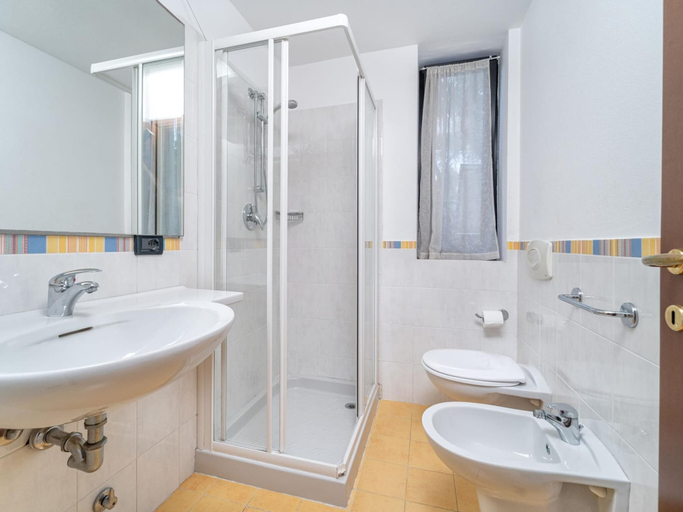 Others 4, Residence Primera, Brescia