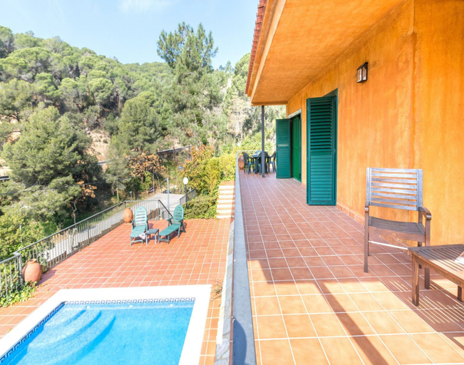 Balcony 4, Villa on Costa Brava Near Cala Canyelles Beach, Girona