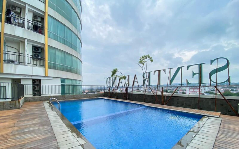 Pool 2, Best Choice Studio Room At Apartment Sentraland Medan, Medan