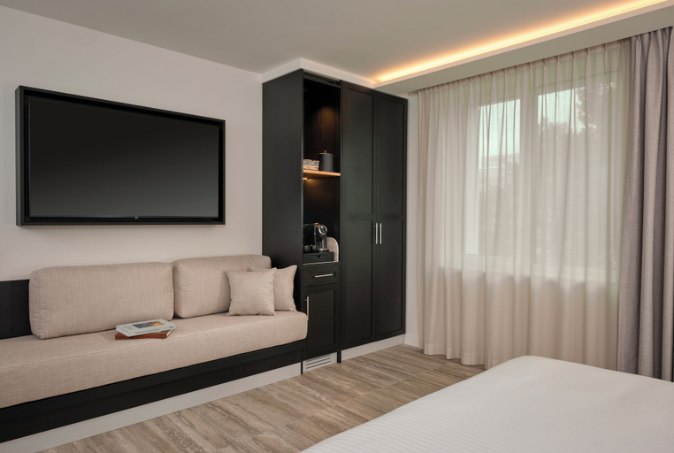 Wardrobe 3, Courtyard By Marriott Ghent, Oost-Vlaanderen