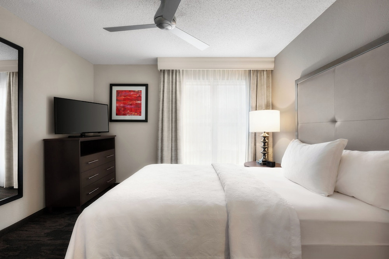 Bedroom 2, Addison Suites, Dallas