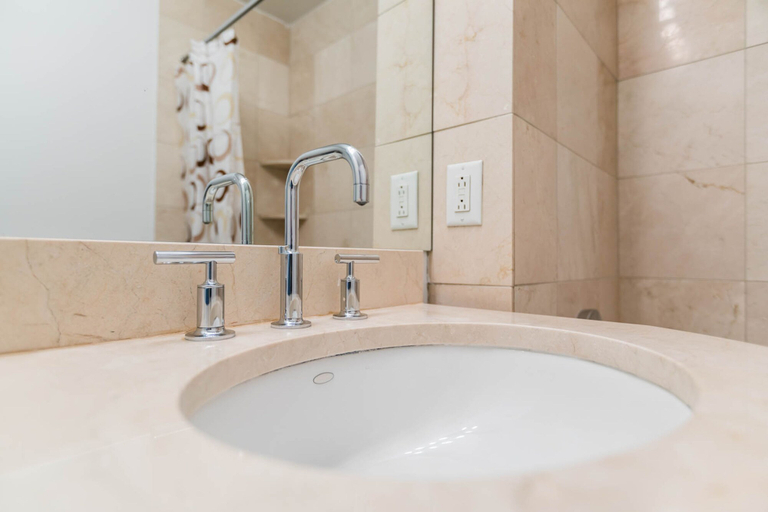 Room 3, Fully Furnished 1BR in Murray Hills, New York