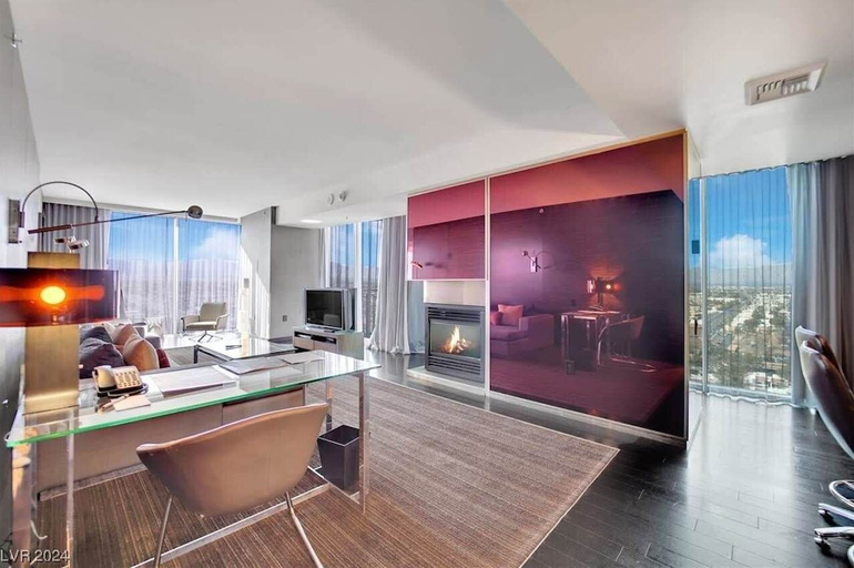 Interior 4, Mountain-view 1BR Palms w/ Balcony Access 83321, Clark