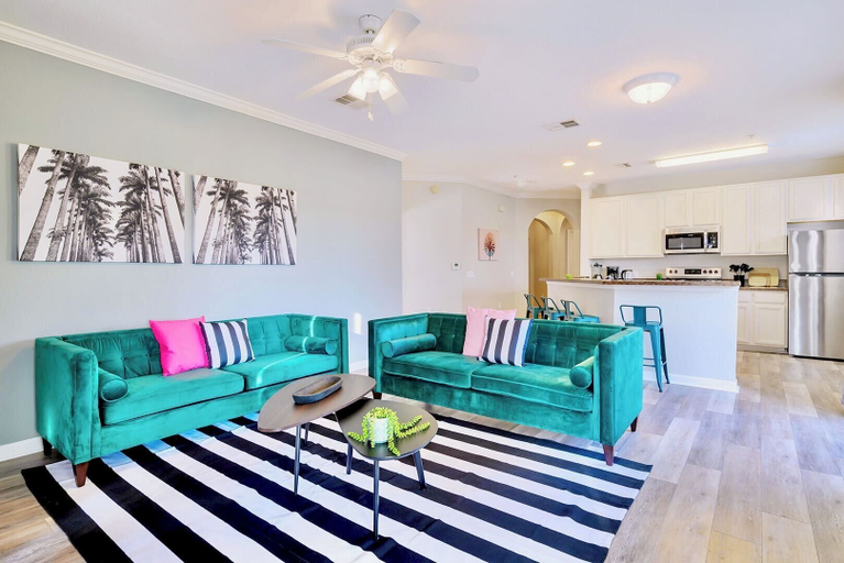 Interior 3, Upstay Condo Near Disney w Pool & Sauna, Orange