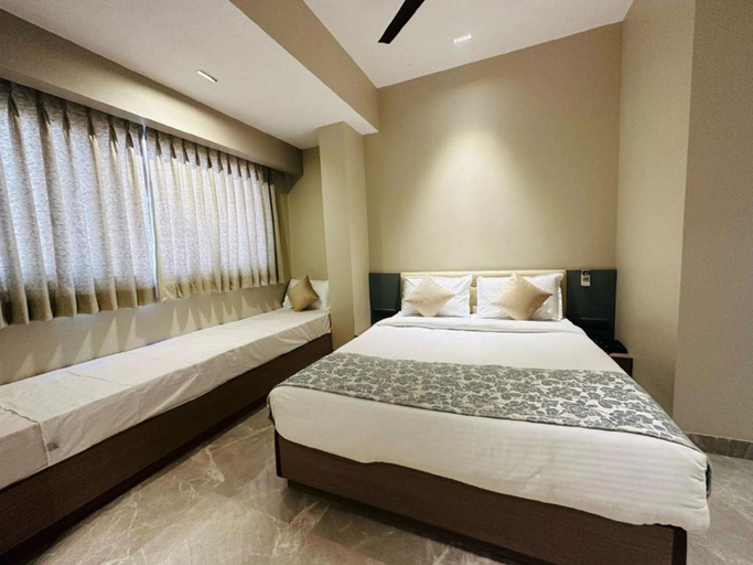 Room 3, The Falcon Inn, Mumbai City