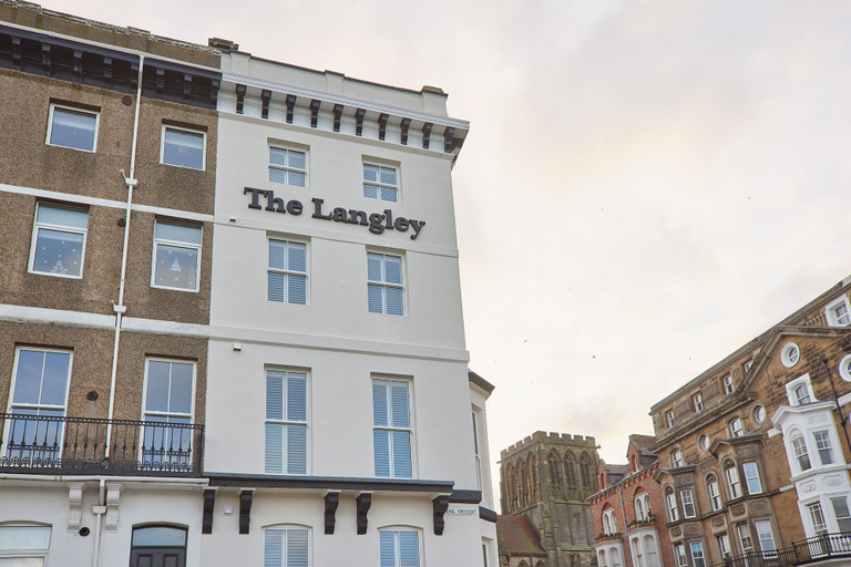Room 5, Host Stay The Langley Hotel Apartment 12, North Yorkshire