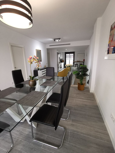 Room 4, La Petite For t Seaview Flat in Marbella, Alicante