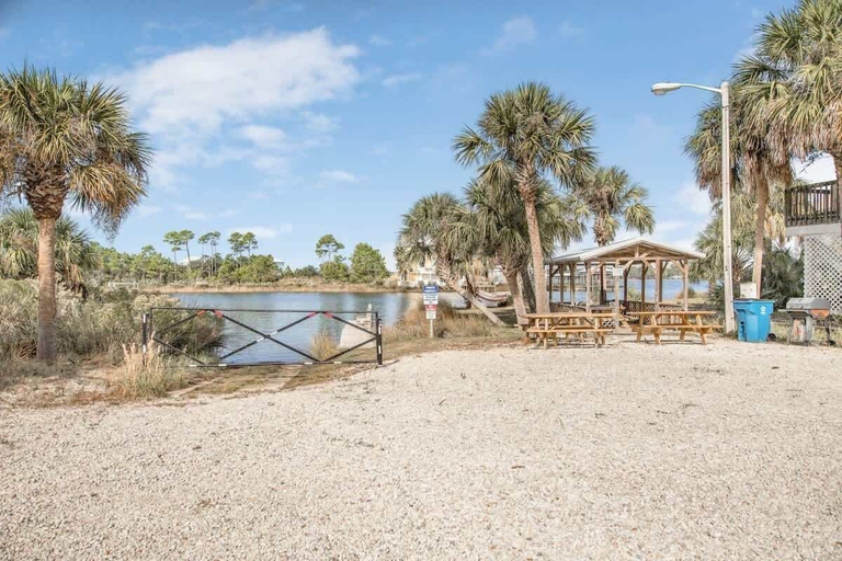 Room 3, Leo s Place - 2 Bed With Pool Beaches Dining, Baldwin