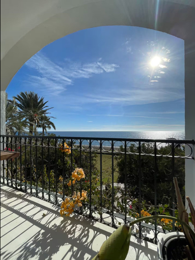 Room 4, La Petite For t Seaview Flat in Marbella, Málaga