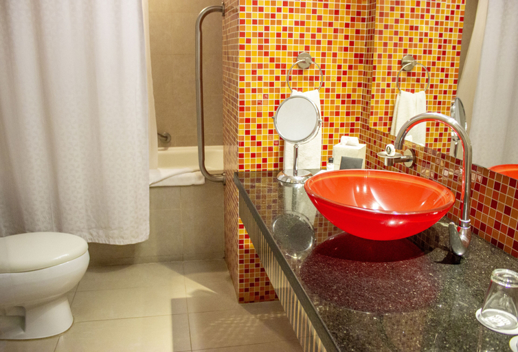Bathroom 5, Sonesta Hotel Cali, Santiago de Cali