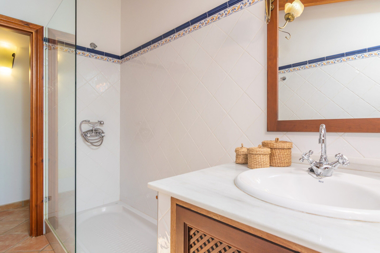 Bathroom 2, Cas General - Villa With Pool, Baleares