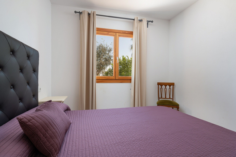 Room 4, Es Regalo - Villa With Private Pool, Baleares