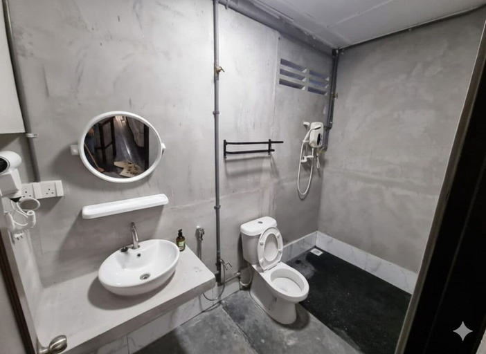 Bathroom 2, Capital O Dream Nur Private Pool Villa, Malacca City