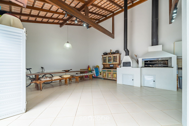 Interior 4, 4BR Home w/ BBQ 100m From Beach Jat0355, Bombinhas