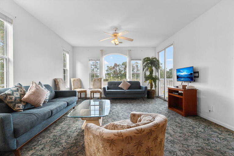 Interior 4, Fairways 30C, Horry