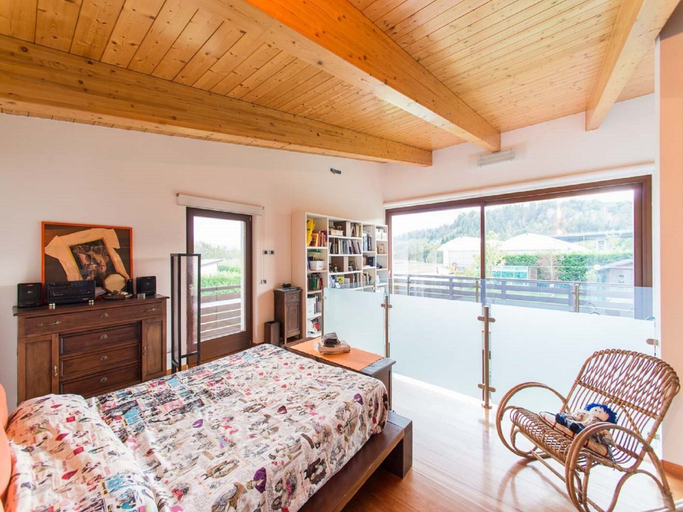 Room 4, Holiday Home in Ponte Alpi by Lake Santa, Belluno