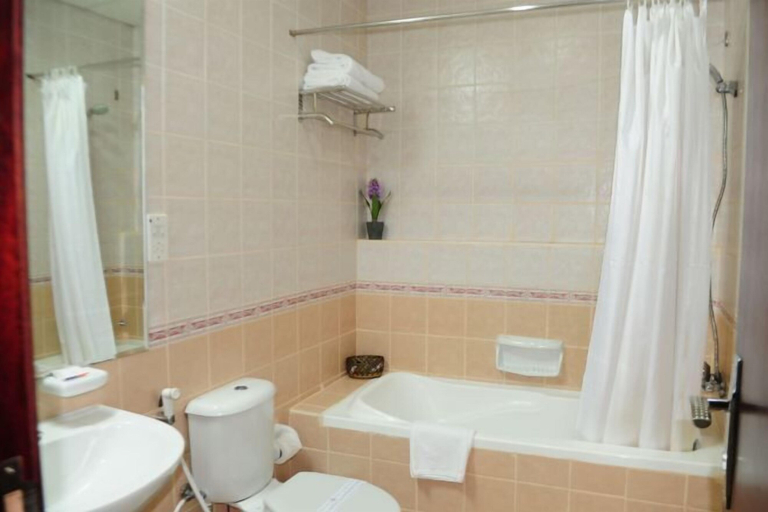 Bathroom 4, Fortune Hotel Deira, Dubai