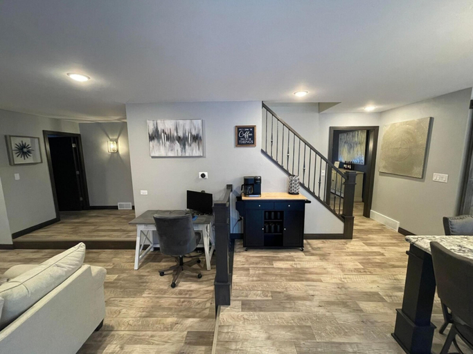 Room 5, Freshly Updated Lake Michigan Home With Pool, Lake Michigan