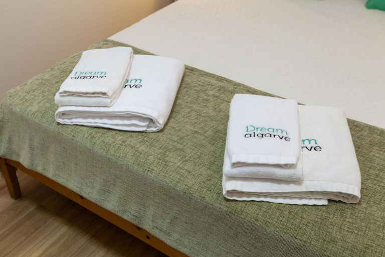 Room 2, A28 - Castela Street Townhouse in Espiche, Lagos