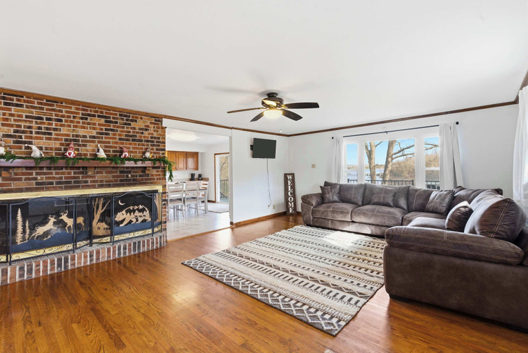 Living area 3, Lakeside Brick Retreat For 8, Stone