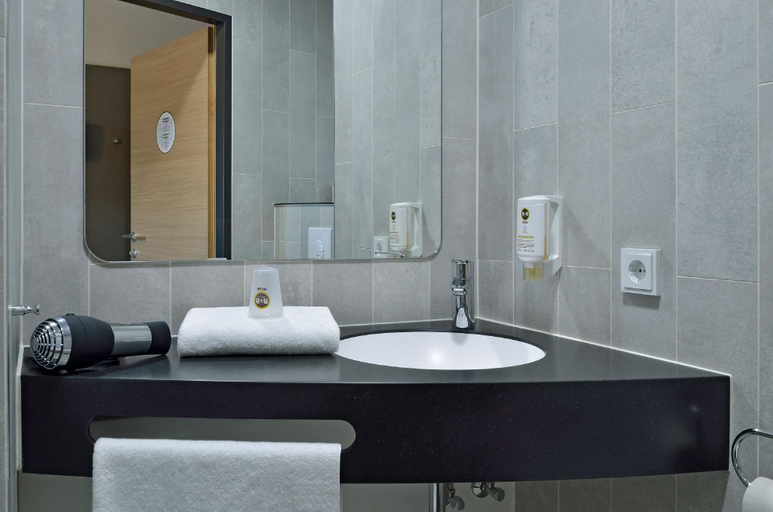 Bathroom 4, B&B HOTEL Wien-Heilligenstadt, Wien