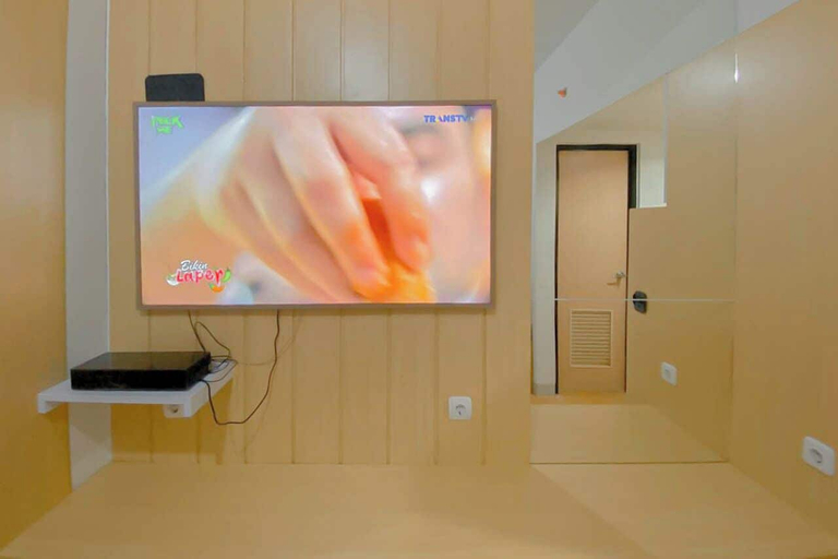 Room 4, Standard Studio At The Alton Apartment, Semarang