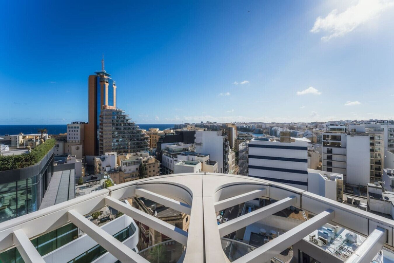Room 3, Official Mercury Suites With Rooftop Pool Access, St Julian's