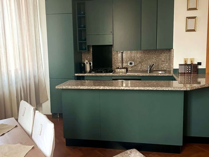 Private kitchen 3, Quiet apartment 3th floor - Parco Sempione area, Milano