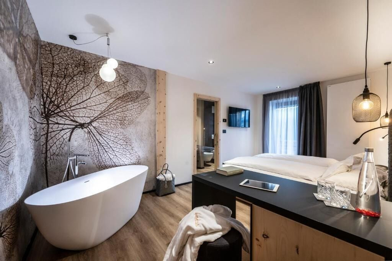 Bathroom 5, Ladinia Dolomites View, Trento