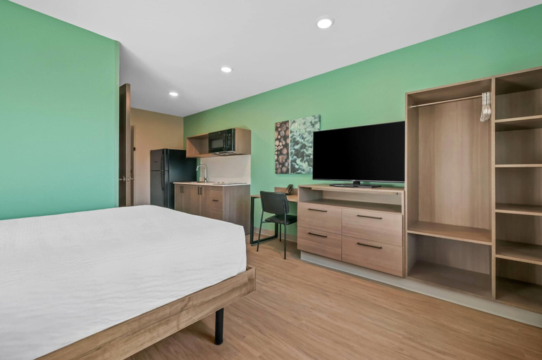 Room 4, Echo Suites Extended Stay By Wyndham Naples, Collier
