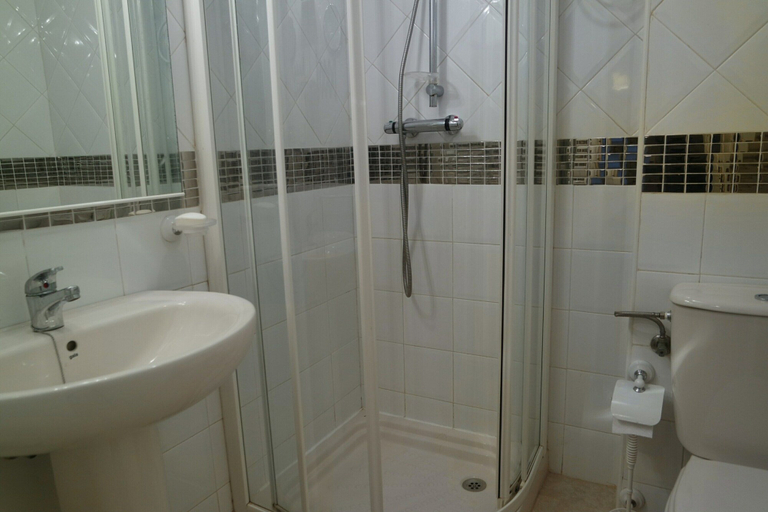 Bathroom 4, Apartment in Punta del Moral, Huelva