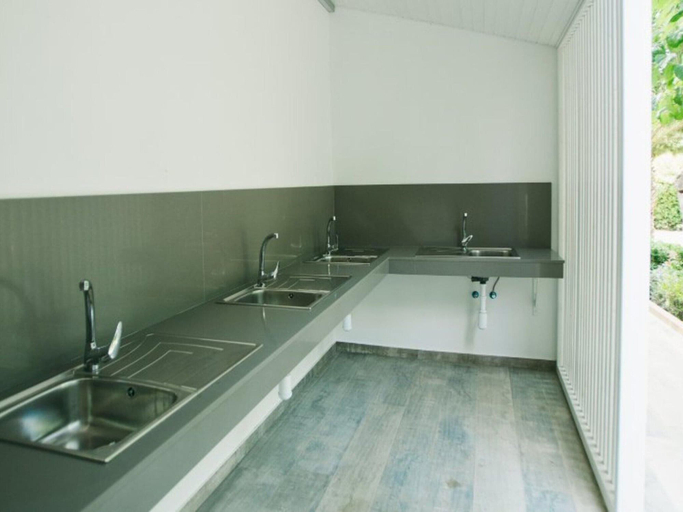 Private kitchen 3, Malgrat Retreat Near Beach, Tarragona