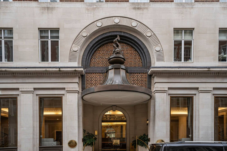 Room 5, Mayfair Park Lane Huge Balcony Overlooking Hyde Park Concierge AC Elevator Access, London
