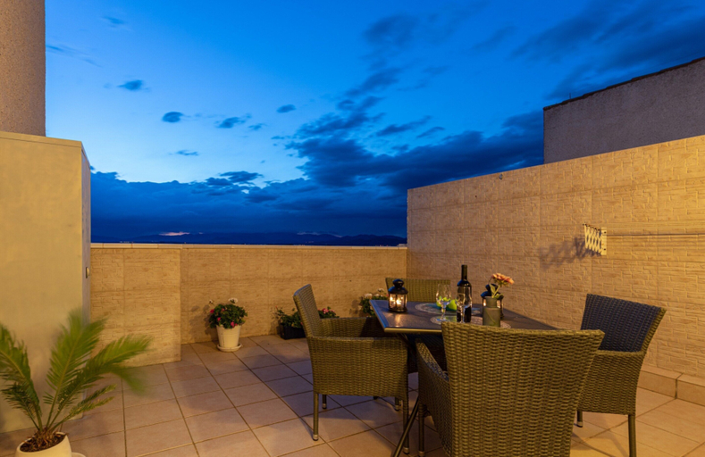 Outdoor dining 4, 3-bedroom Apartment With sea View, Girona